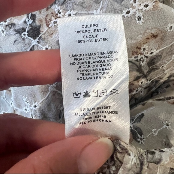 Milk and Honey blouse floral corset with lace-up detailing on the front Size: XL - Picture 9 of 10